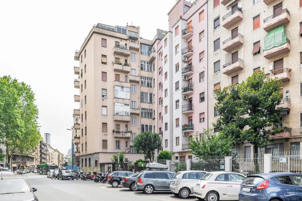 Апартаменты Easylife - Stile E Comfort A Due Passi Da Centrale Милан